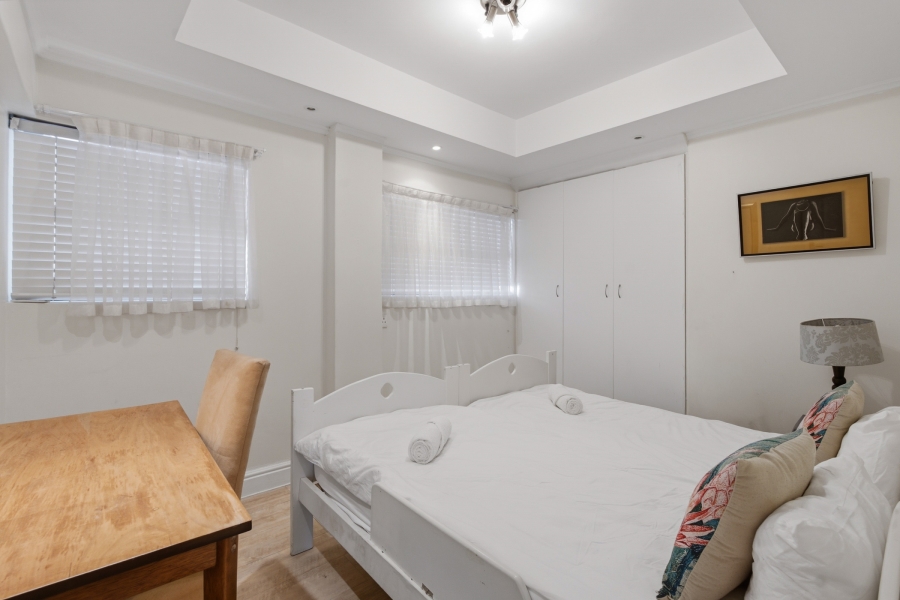 To Let 3 Bedroom Property for Rent in Sea Point Western Cape